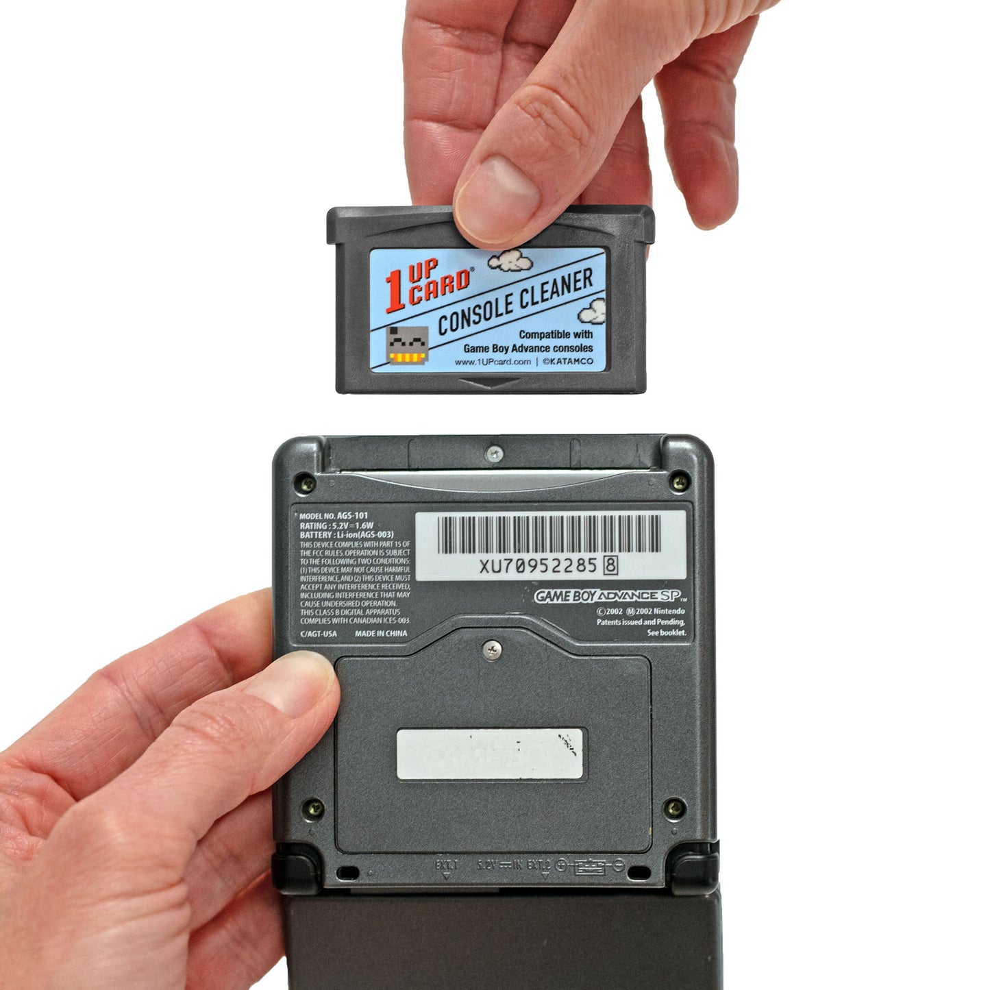 1UPcard_Game_Boy_Advance_console_cleaner_retro_video_game_cleaning_lifestyle_1